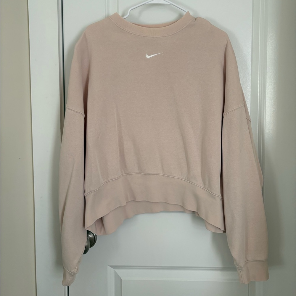 NIKE | WOMEN’S ESSENTIAL OVERSIZED FLEECE CREW SWEATSHIRT | BEIGE SIZE LARGE